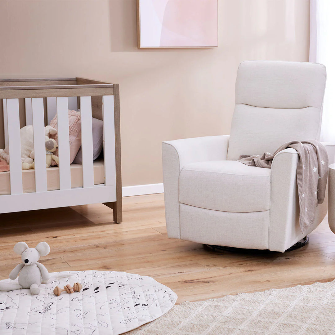 iL Tutto Felix Recliner Glider Nursery Chair in Sea Shell