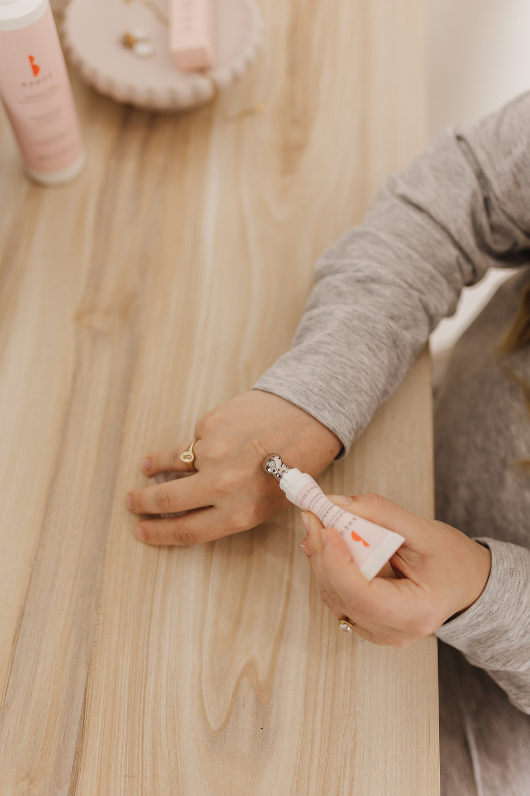 Bheue Brighten YOU. Revitalising Eye Serum