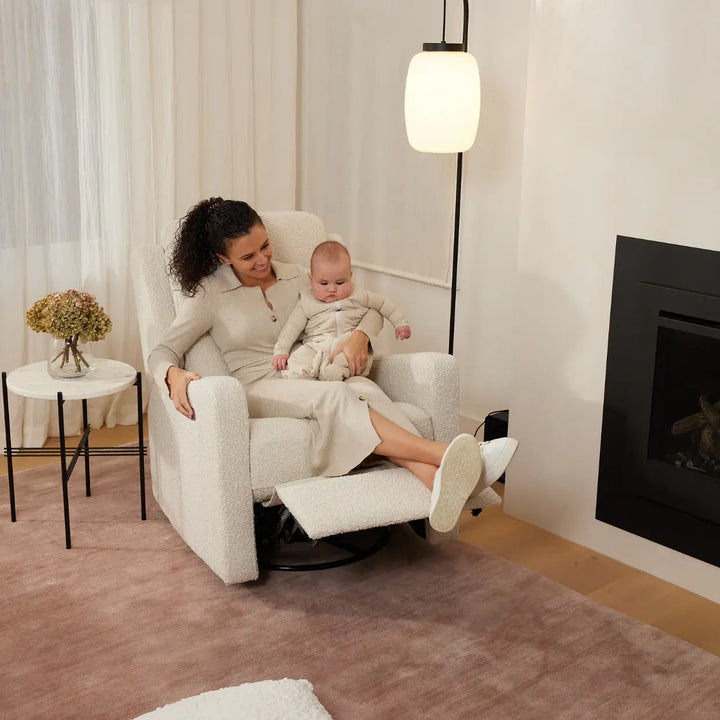 Il Tutto Henry Electric Recliner Glider Chair with USB - Vanilla Bouclé
