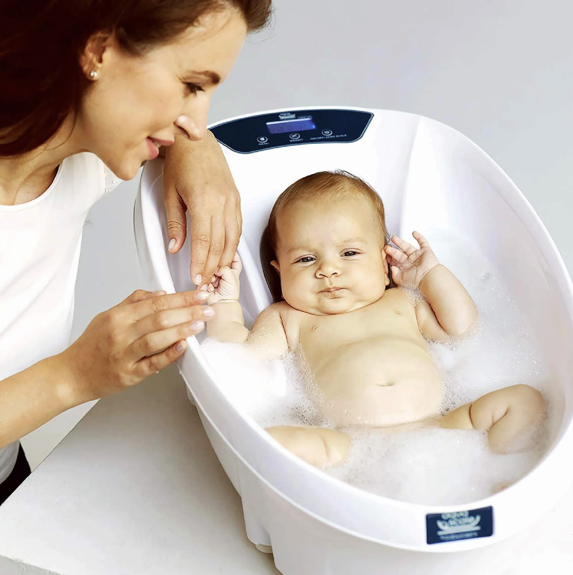 BABY BATH TIME