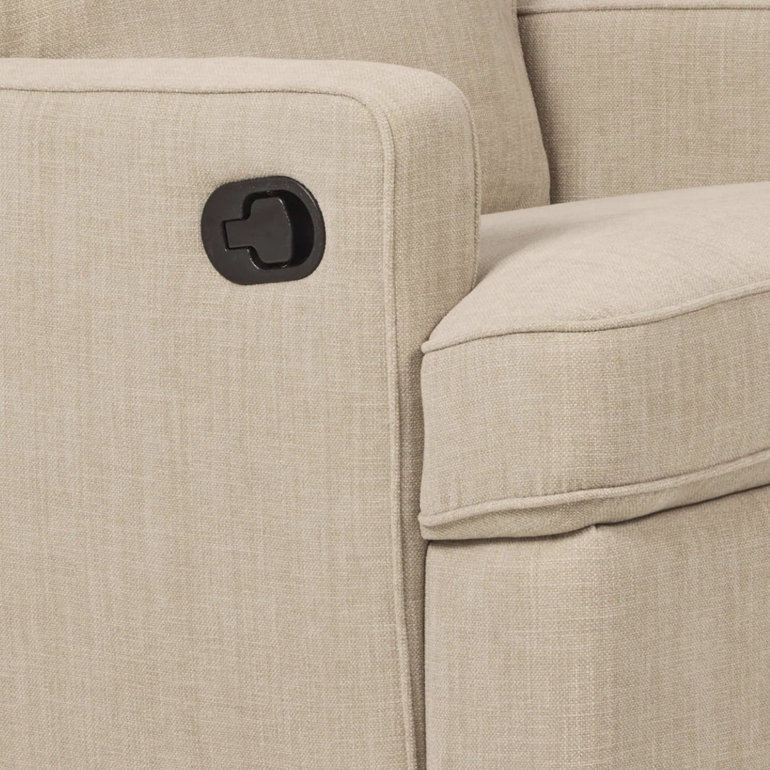 Il Tutto Quinn Recliner Glider Nursery Chair in Latté