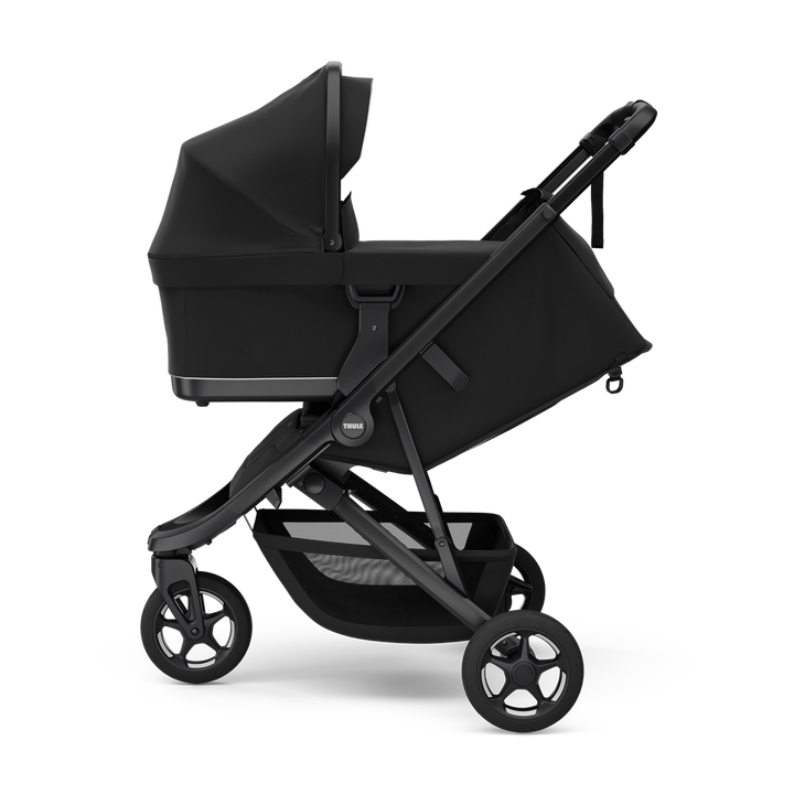 Thule Spring 2 stroller black on black