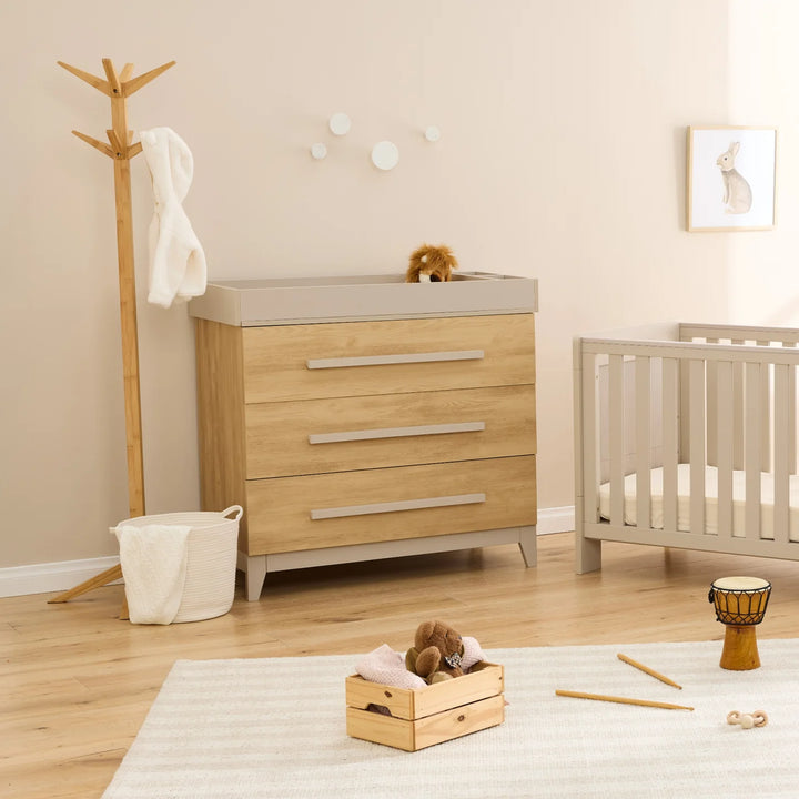 iL Tutto Hallee Chest Changer in Mushroom & Golden Oak