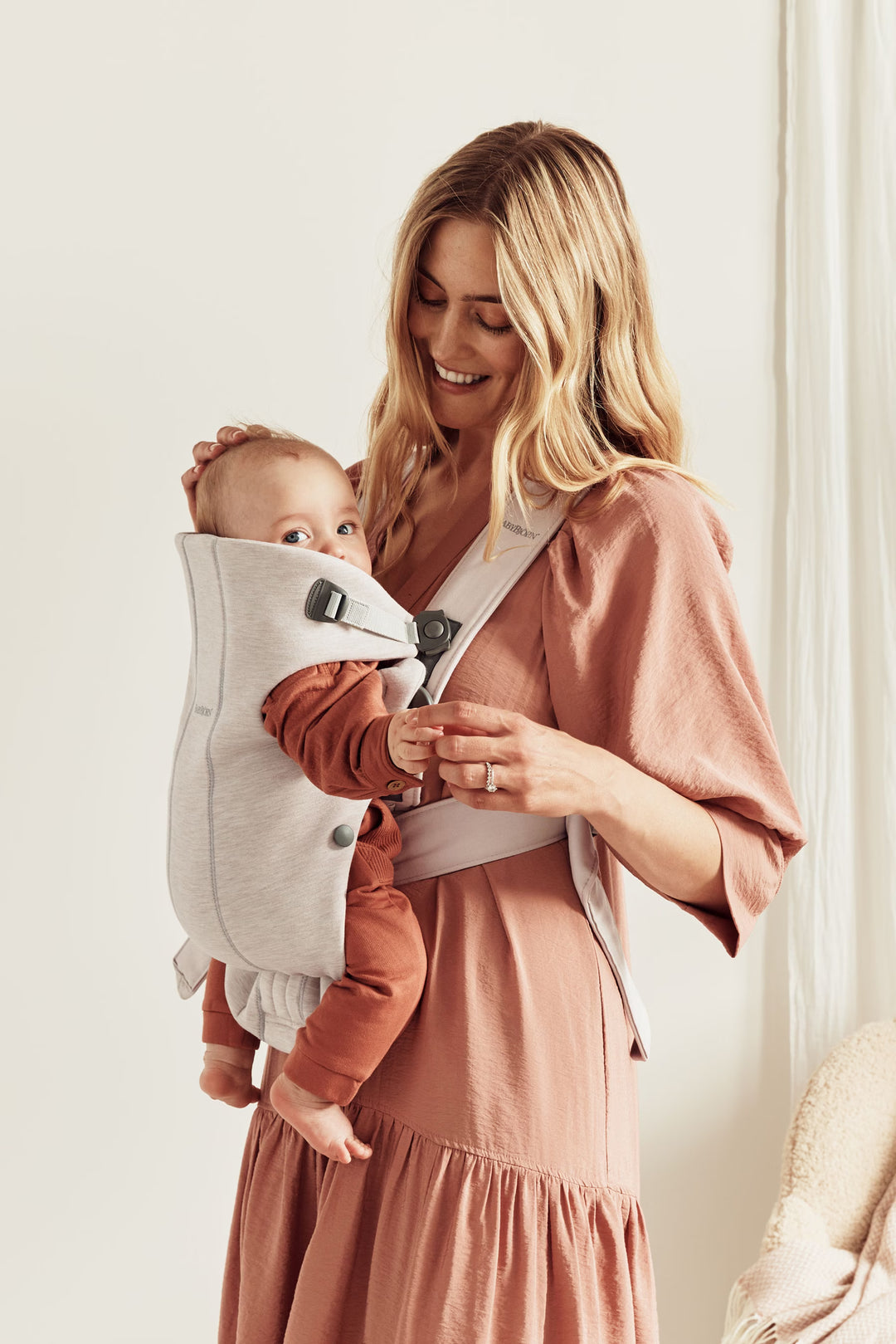 BabyBjorn Baby Carrier Mini - 3D Jersey, Light beige