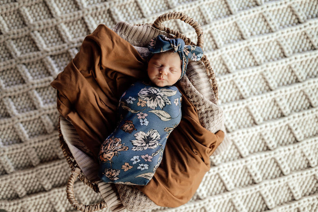 Snuggle Swaddle & Topknot Set-Belle