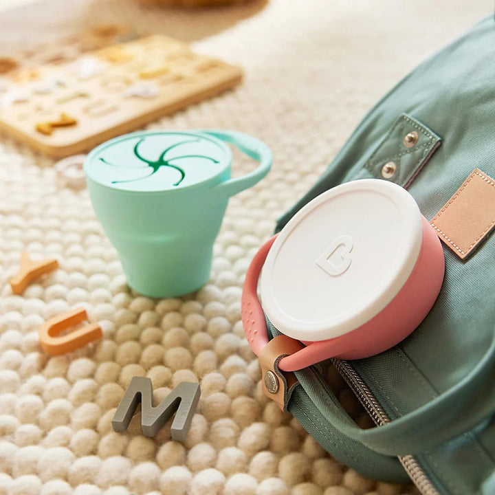 Munchkin C’est Silicone Snack Catcher w/ Lid (Mint)