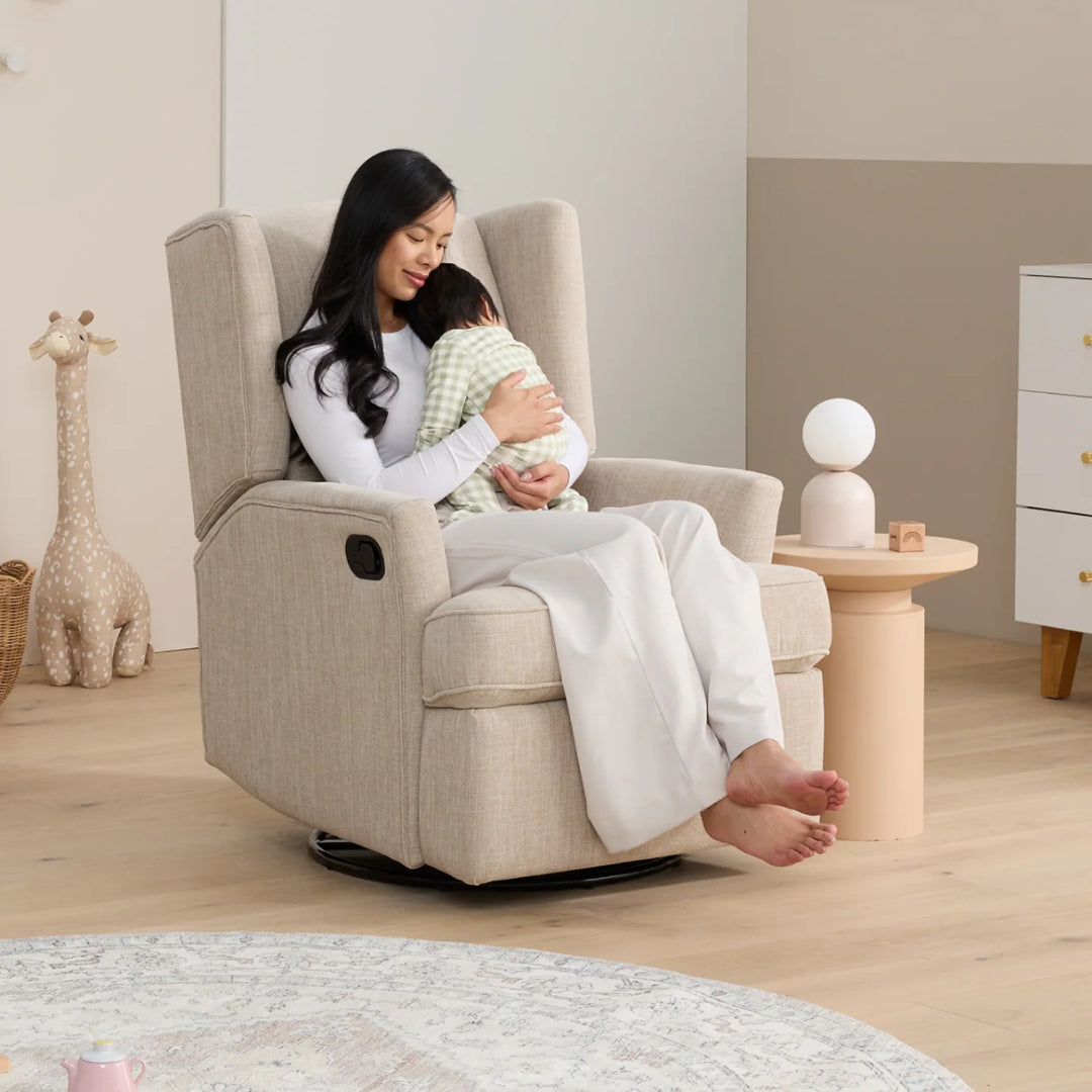 iL Tutto Chelsea Recliner Glider Nursery Chair in Latté