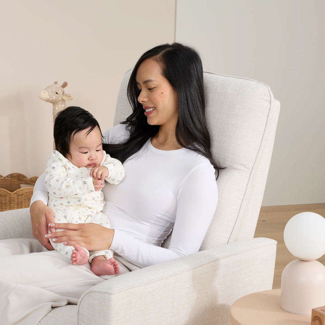 iL Tutto Felix Electric Recliner Glider Chair with USB in Eggshell