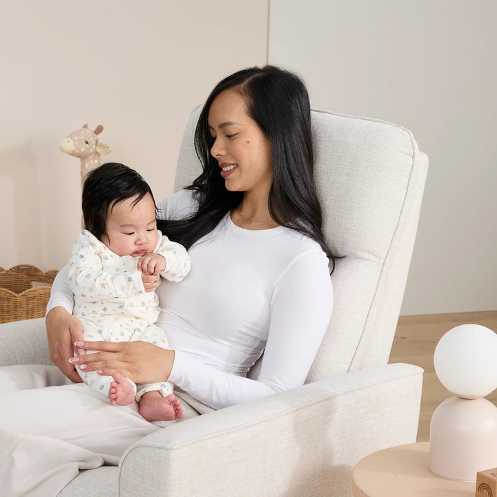 iL Tutto  Felix Recliner Glider Nursery Chair in Eggshell