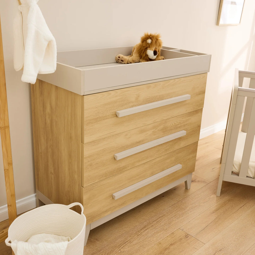 iL Tutto Hallee Chest Changer in Mushroom & Golden Oak