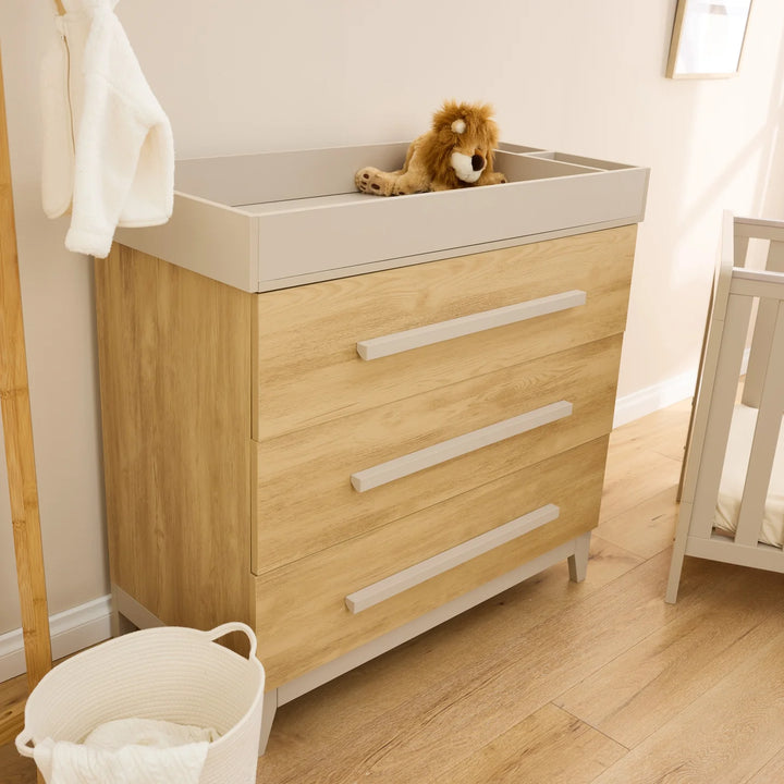 iL Tutto Hallee Chest Changer in Mushroom & Golden Oak