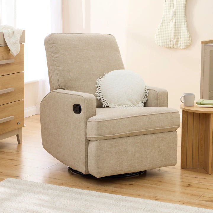 Il Tutto Quinn Recliner Glider Nursery Chair in Latté