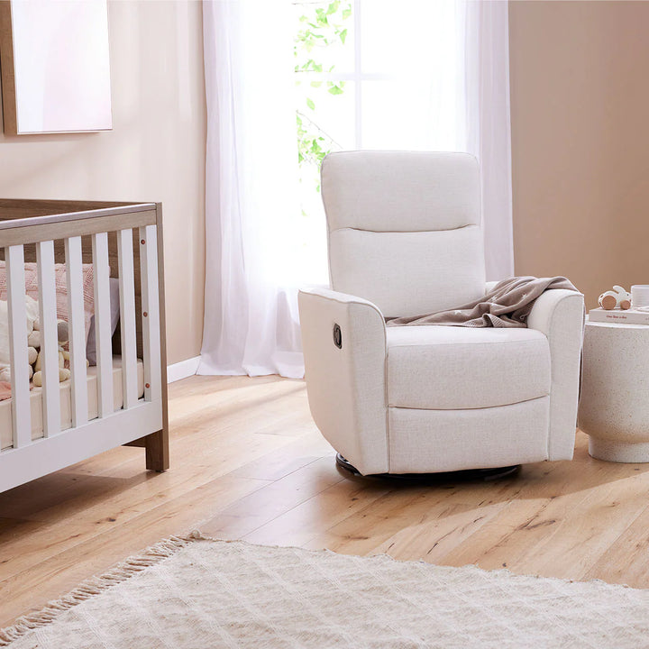 iL Tutto Felix Recliner Glider Nursery Chair in Sea Shell