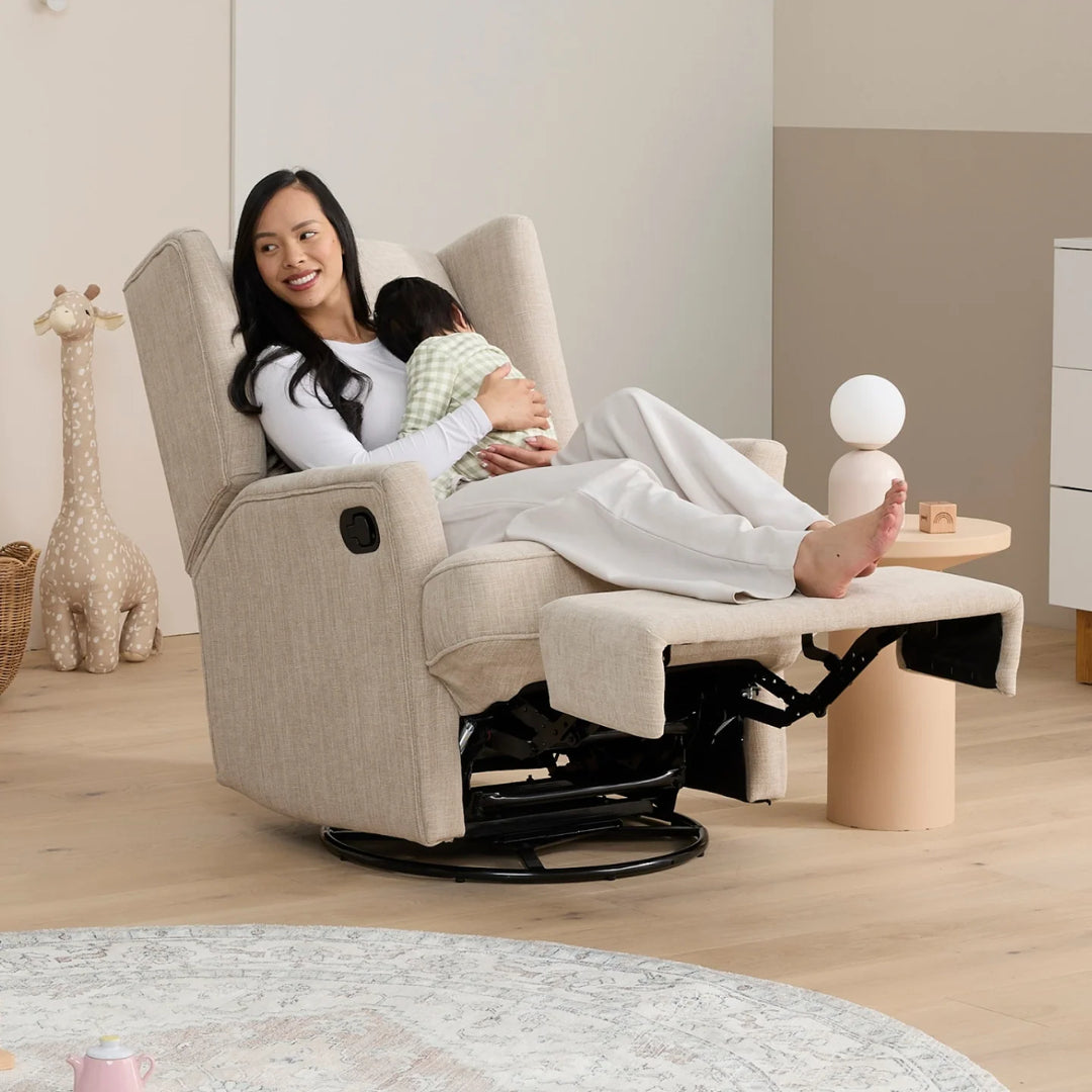 iL Tutto Chelsea Recliner Glider Nursery Chair in Latté