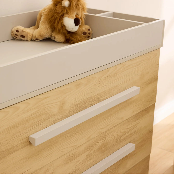 iL Tutto Hallee Chest Changer in Mushroom & Golden Oak