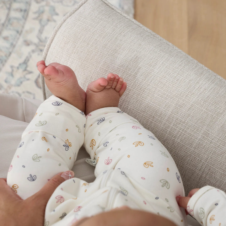 iL Tutto Felix Electric Recliner Glider Chair with USB in Eggshell