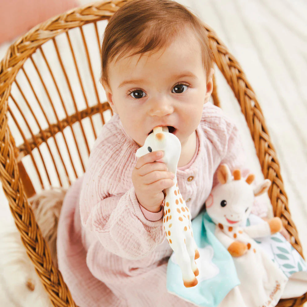 Sophie la girafe Sophie and comforter gift set (850806)