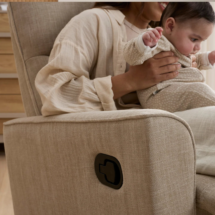 iL Tutto Felix Electric Recliner Glider Chair with USB in Latté