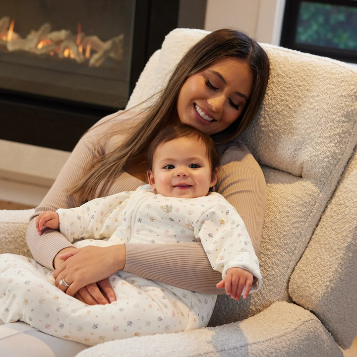 Il Tutto Henry Electric Recliner Glider Chair with USB - Vanilla Bouclé
