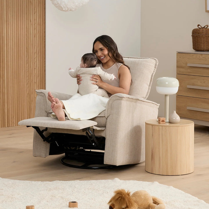 Il Tutto Louie Recliner Glider Nursery Chair in Latté