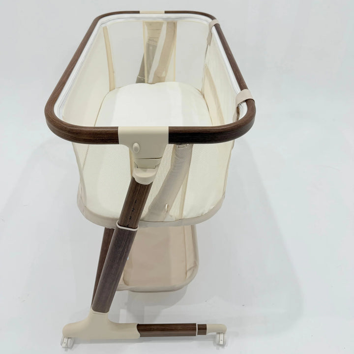 Babystudio Dream Glider Bedside Sleeper – Auto Motion Bassinet | Wood Grain