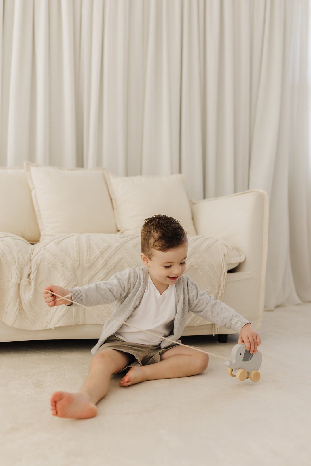 BUBBLE WOODEN ELEPHANT PULL ALONG TOY