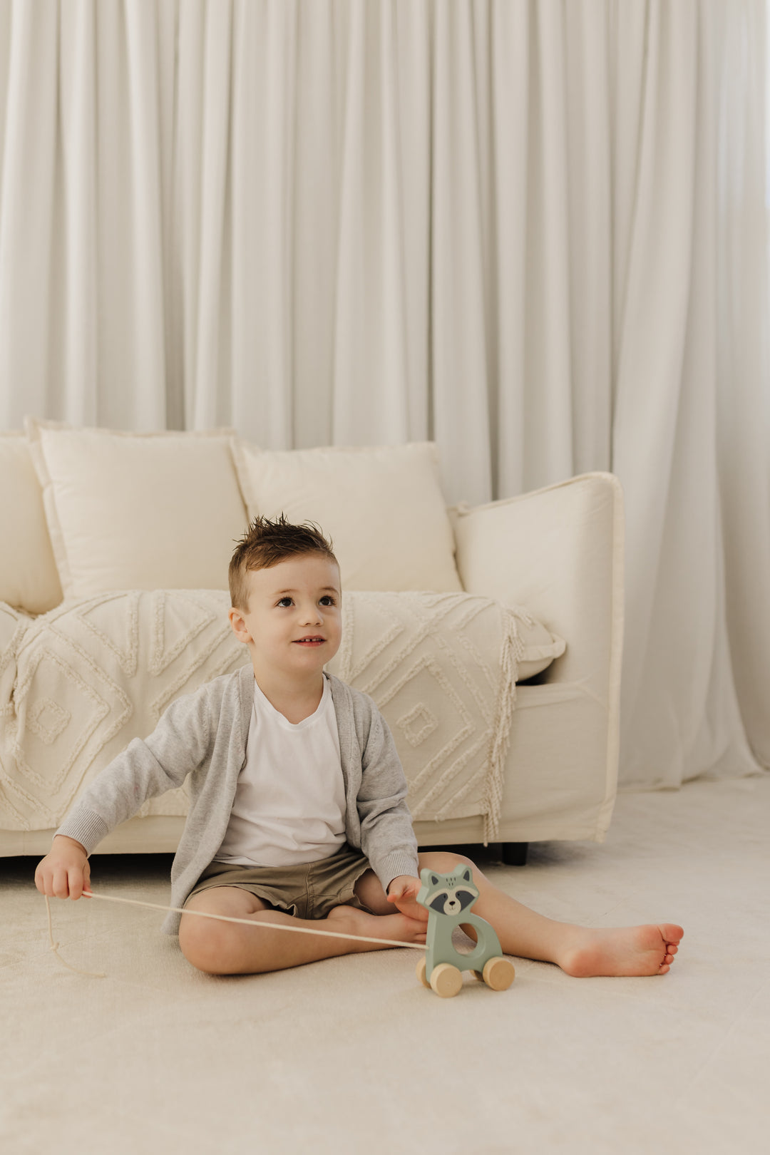 BUBBLE WOODEN ELEPHANT PULL ALONG TOY