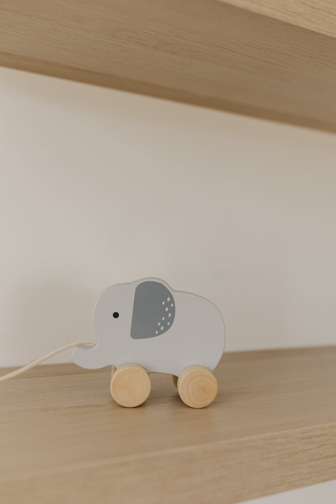 BUBBLE WOODEN ELEPHANT PULL ALONG TOY