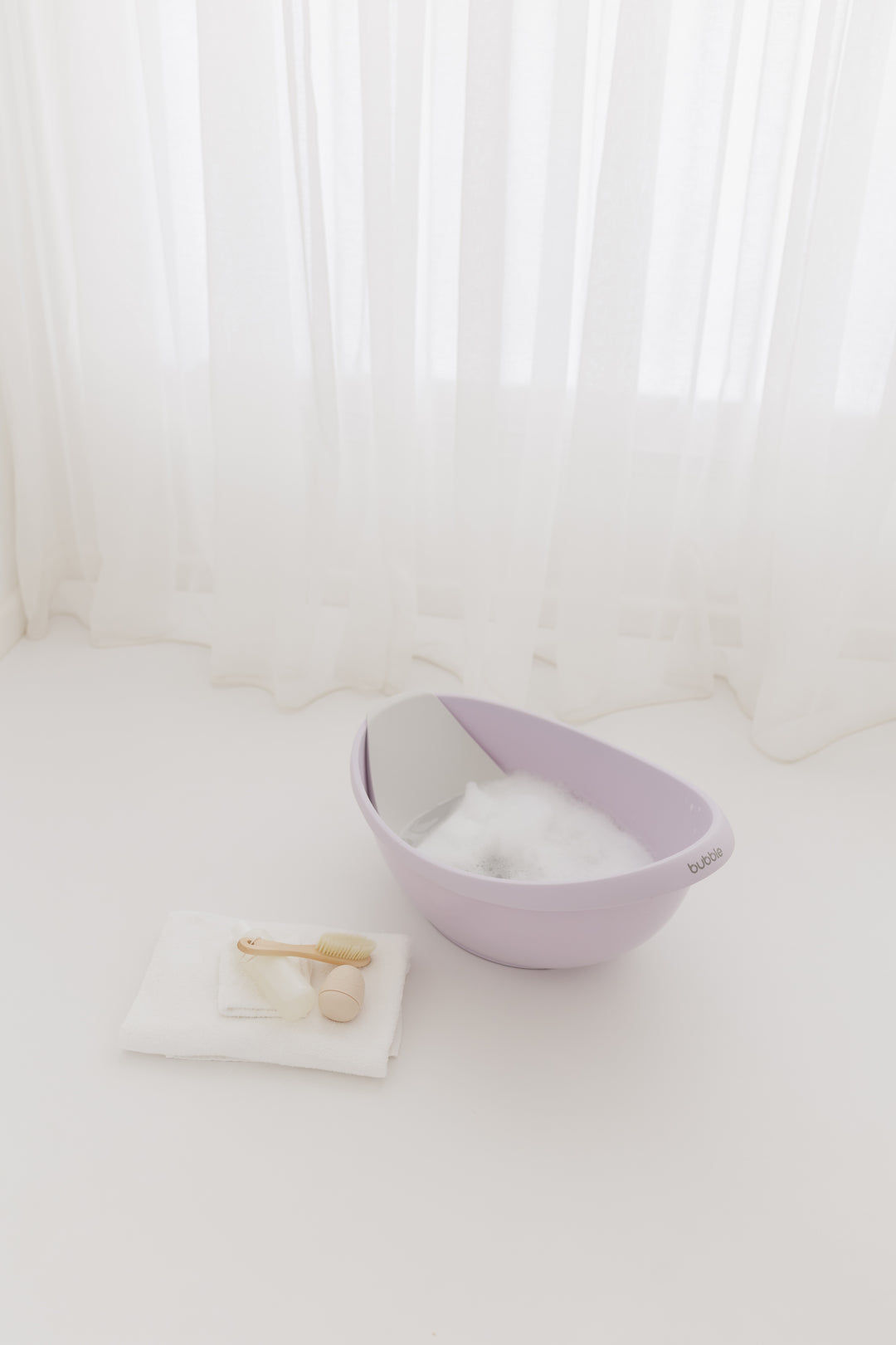 BUBBLE BABY BATH WITH BATH SEAT - Lilac