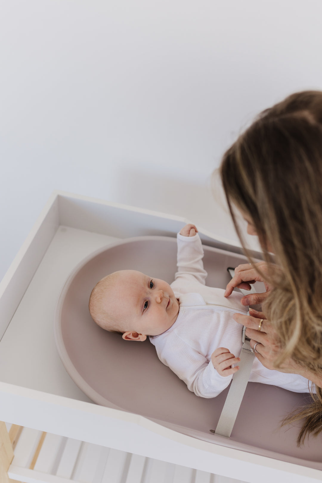 Bubble Cuddle Changing Mat - Taupe