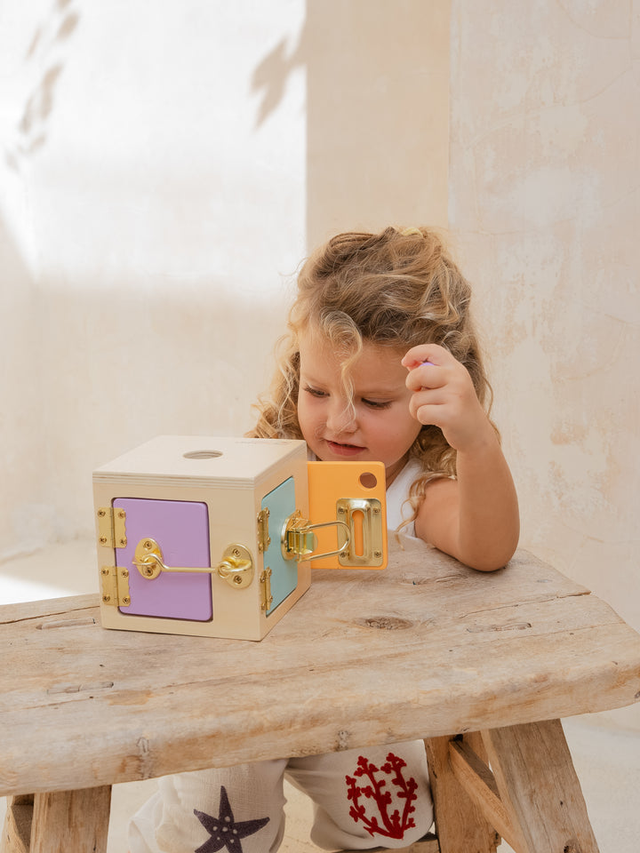 Bubble Montessori by Eichhorn Lock Cube