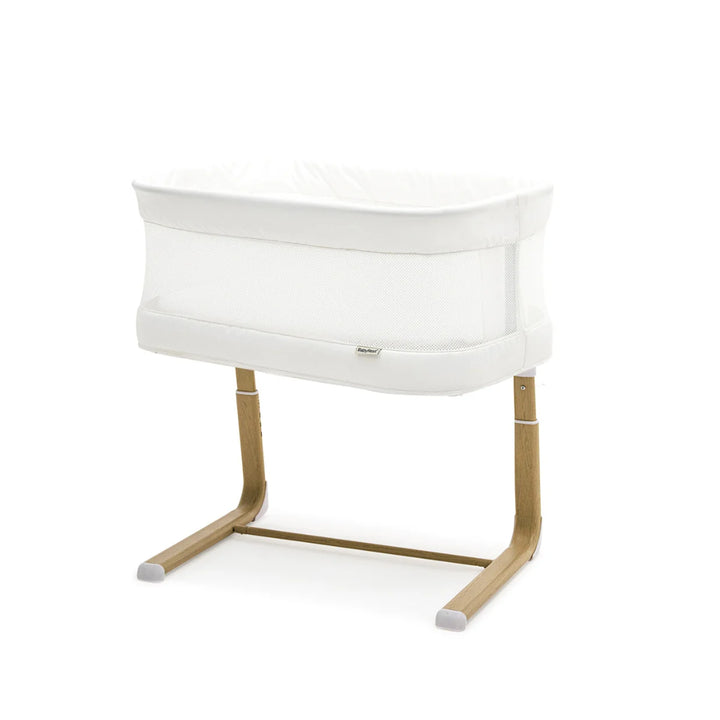 BabyRest Swan Smart Bassinet. White/Natural