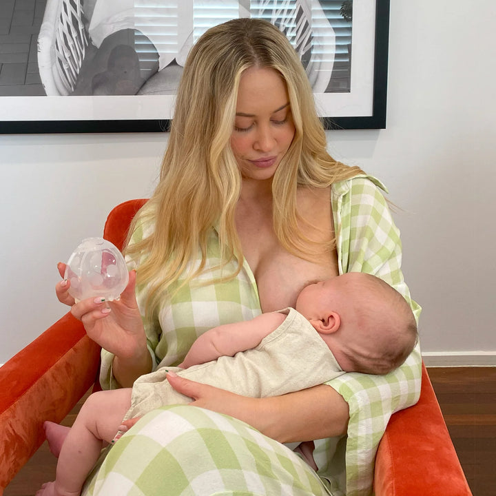 Haakaa Ladybug Milk Collector 2 pack + Bluestone Carry Case