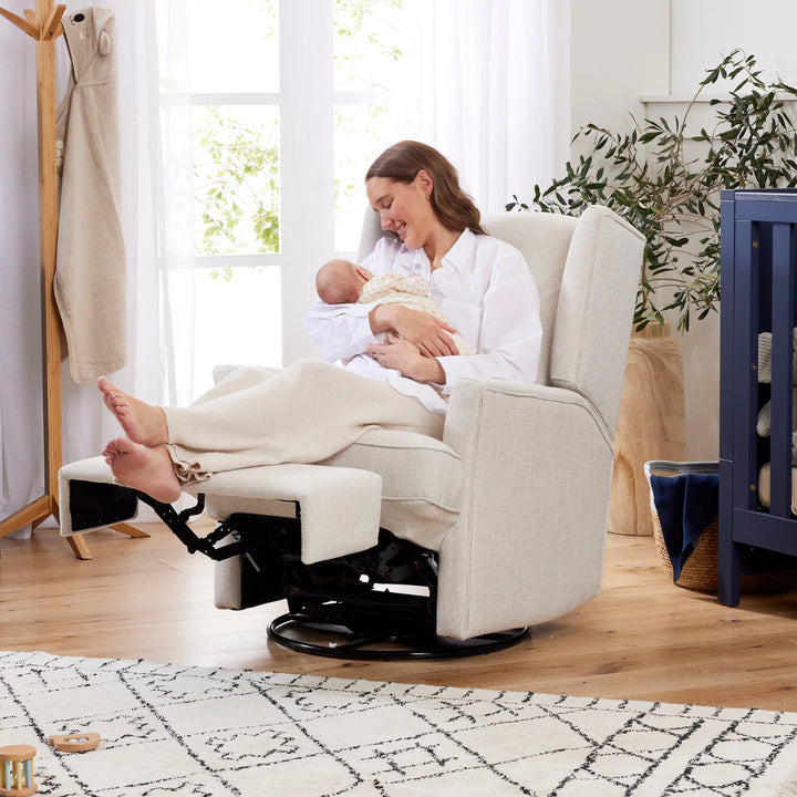 iL Tutto Chelsea Recliner Glider Nursery Chair in Egg Shell