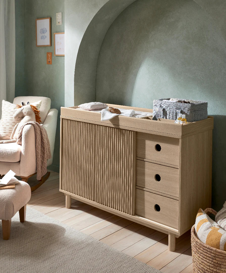Mamas & Papas Oska WIDE 3 Drawer Dresser Changer - Oak