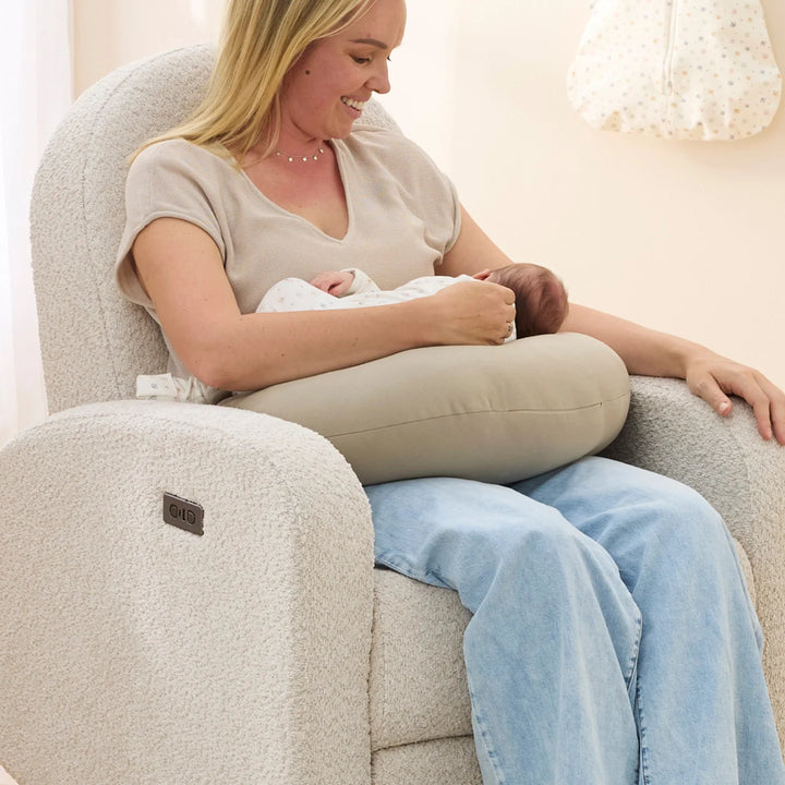 iL Tutto Snuggle Me Feeding Pillow in Birch