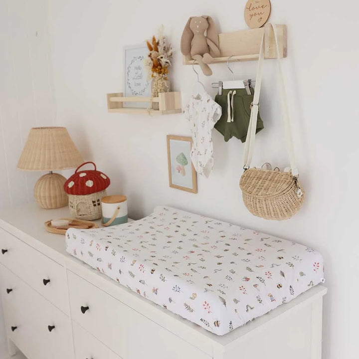 Bassinet Sheet / Change Pad Cover Garden Friends