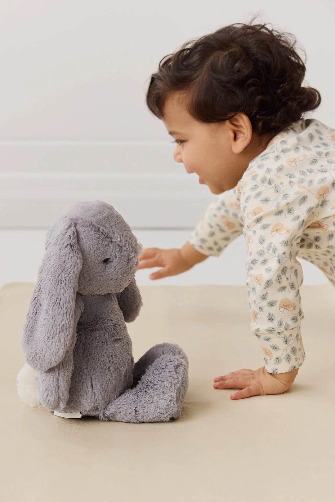Snuggle Bunnies - Penelope Silver OS