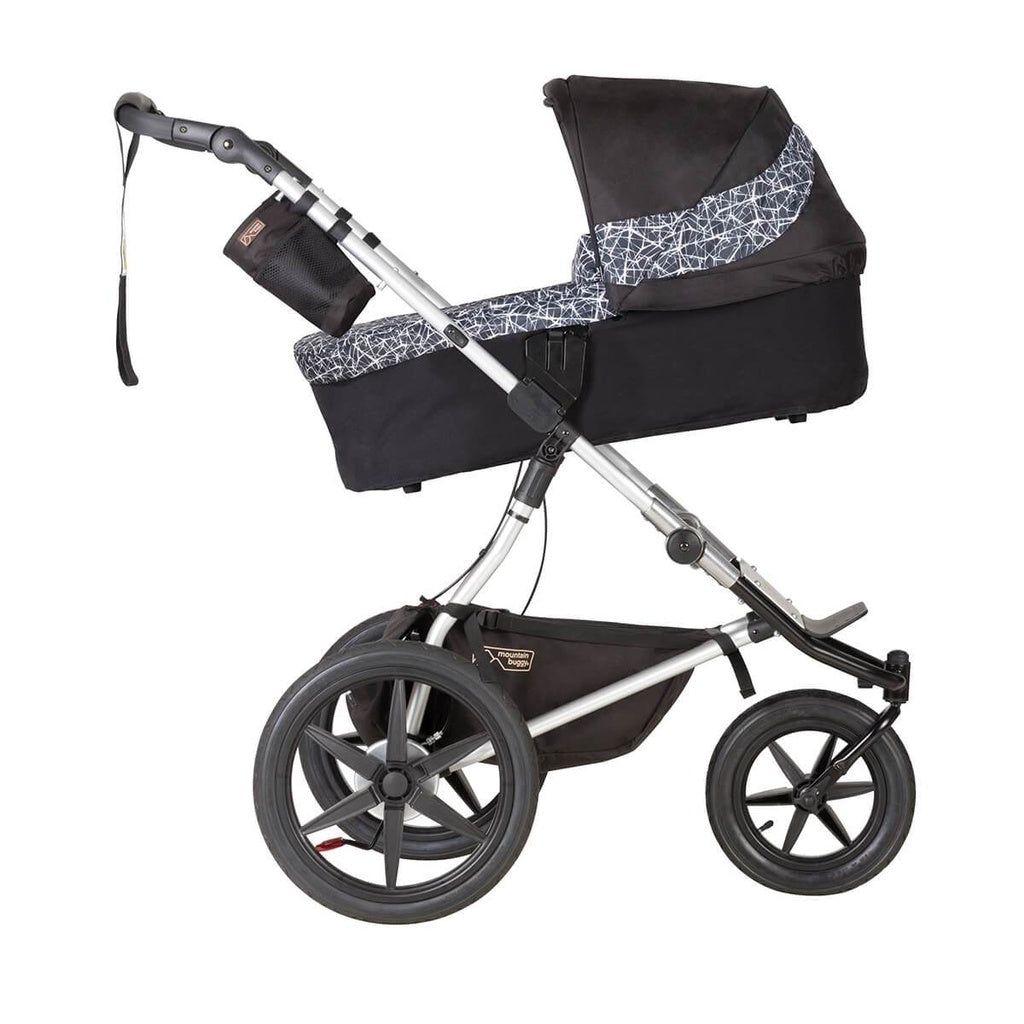 Mountain Buggy carrycot plus for urban jungle™, terrain™ and +one™ - graphite