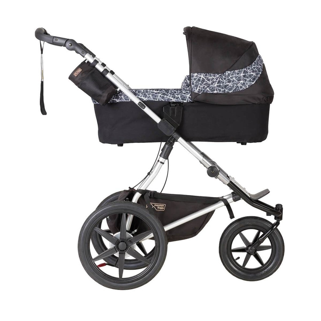 Mountain Buggy carrycot plus for urban jungle™, terrain™ and +one™ - graphite