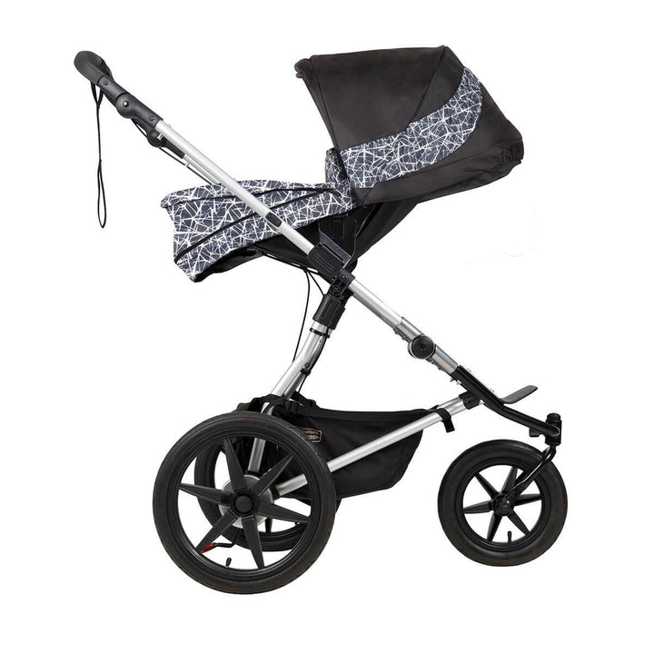Mountain Buggy carrycot plus for urban jungle™, terrain™ and +one™ - graphite