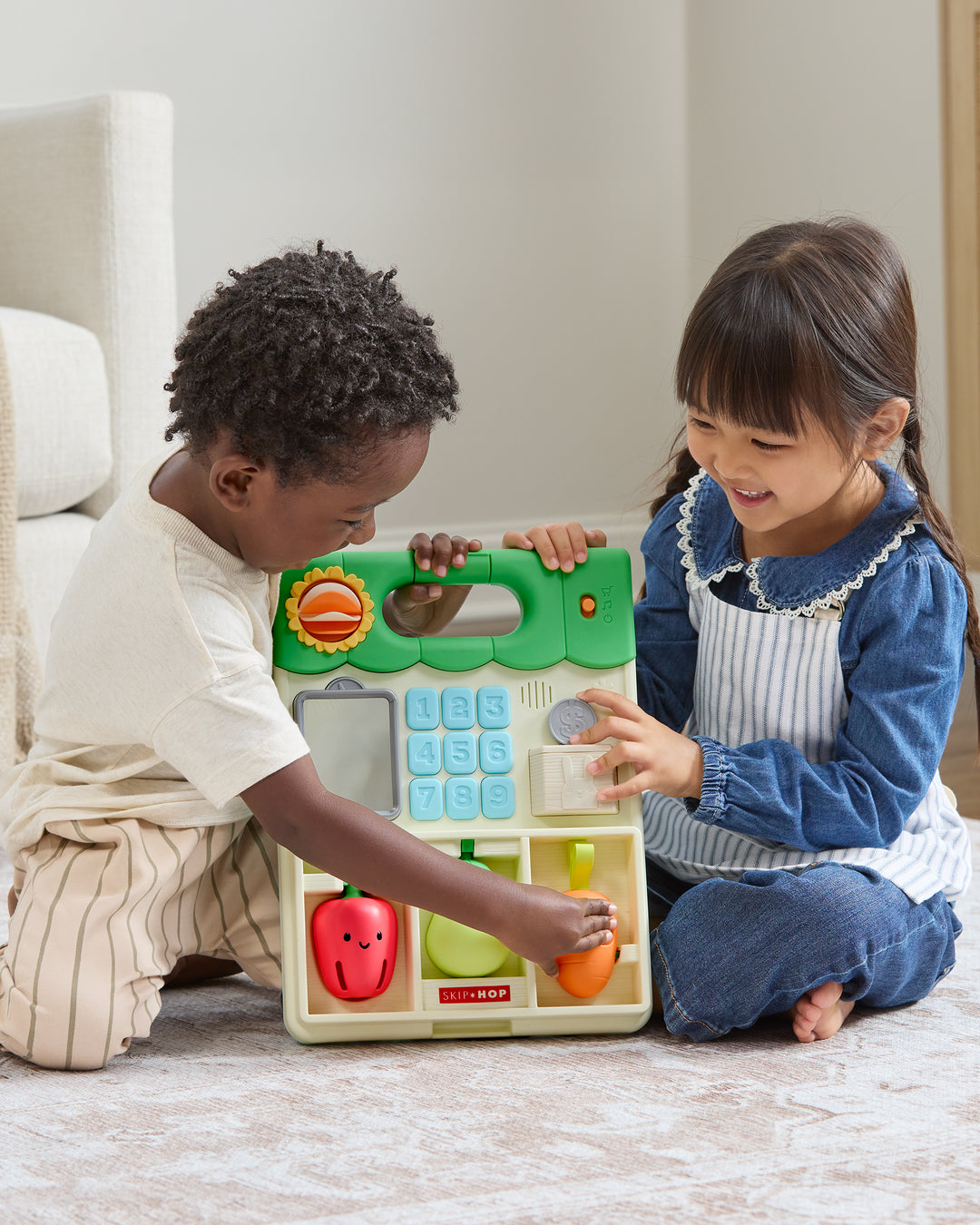 SKIP HOP FARMSTAND GROW ALONG 5-IN-1 ACTIVITY WALKER