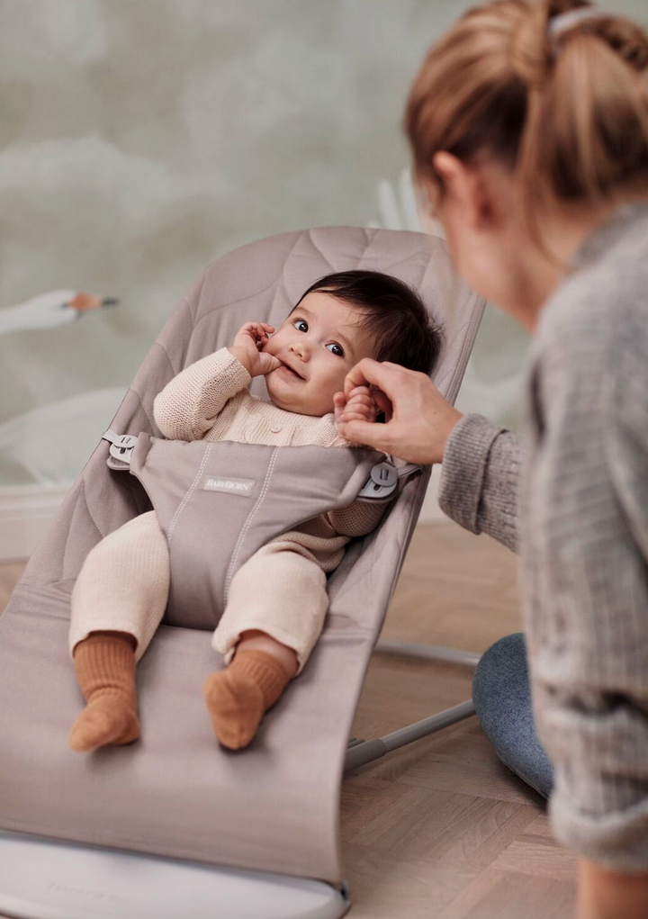 BabyBjorn Bouncer Bliss - Woven, Petal quilt, Sand gray