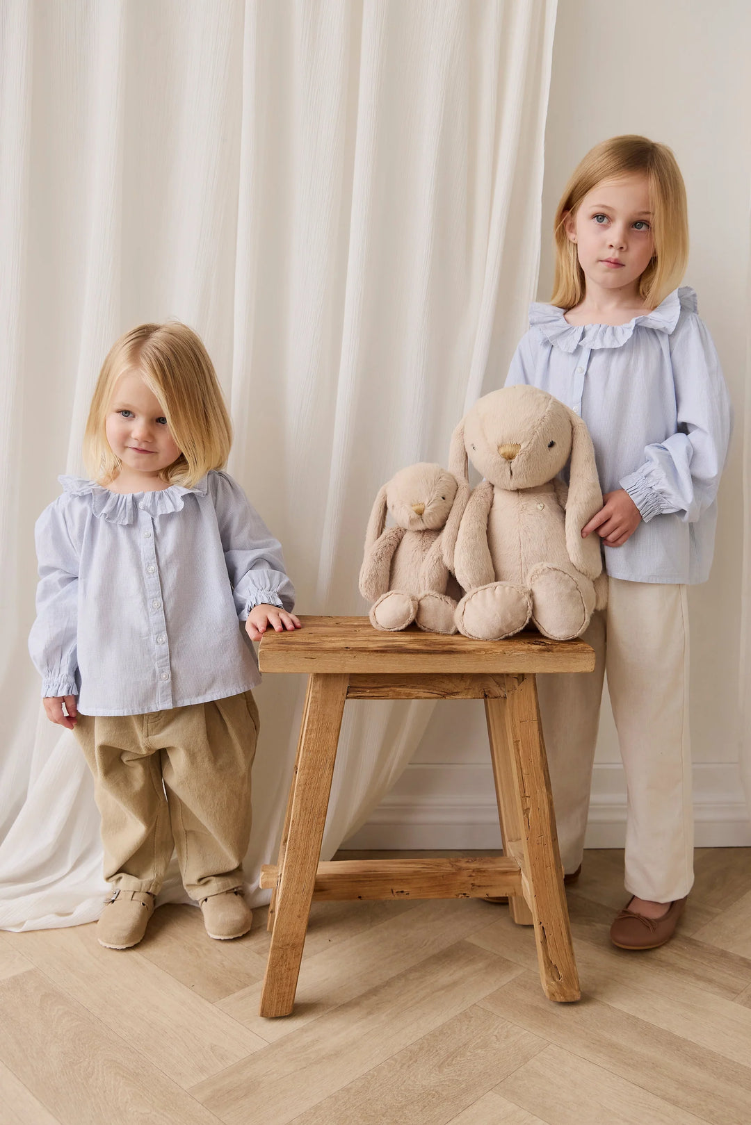Snuggle Bunnies - Penelope Caramel OS