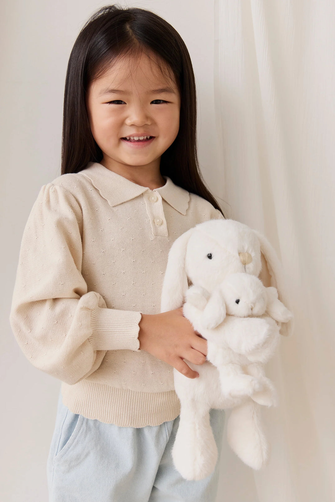 Snuggle Bunnies - Frankie the Hugging Bunny - Marshmallow OS