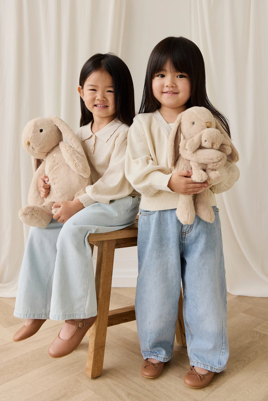Snuggle Bunnies - Frankie the Hugging Bunny - Caramel OS