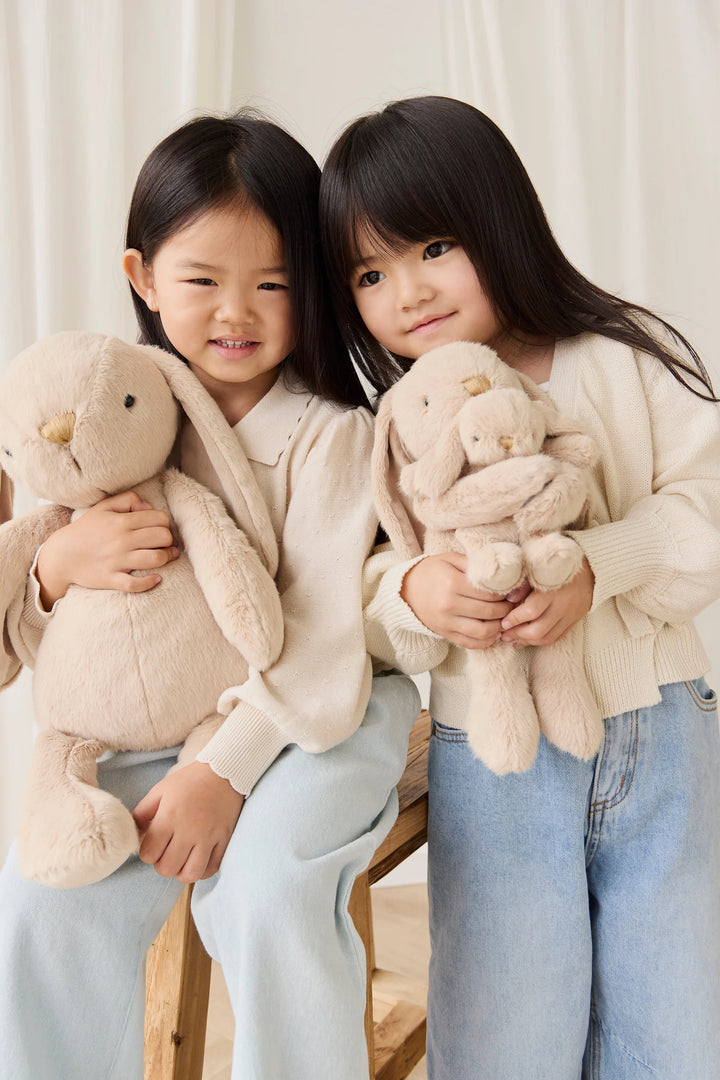 Snuggle Bunnies - Frankie the Hugging Bunny - Caramel OS