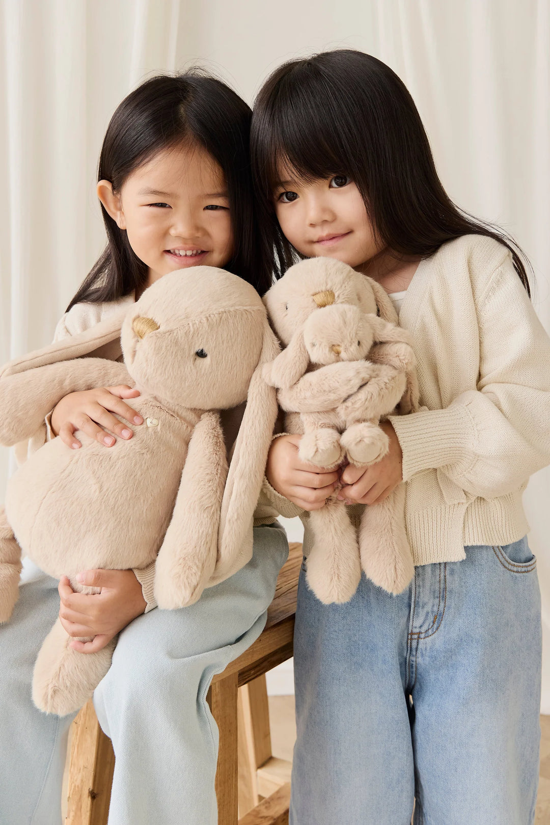 Snuggle Bunnies - Frankie the Hugging Bunny - Caramel OS
