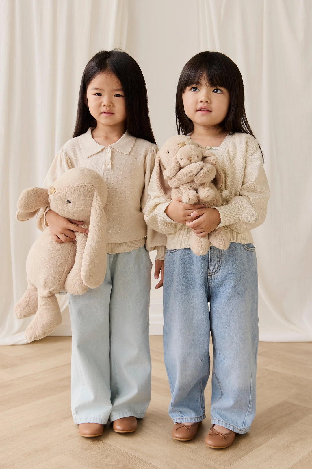 Snuggle Bunnies - Frankie the Hugging Bunny - Caramel OS