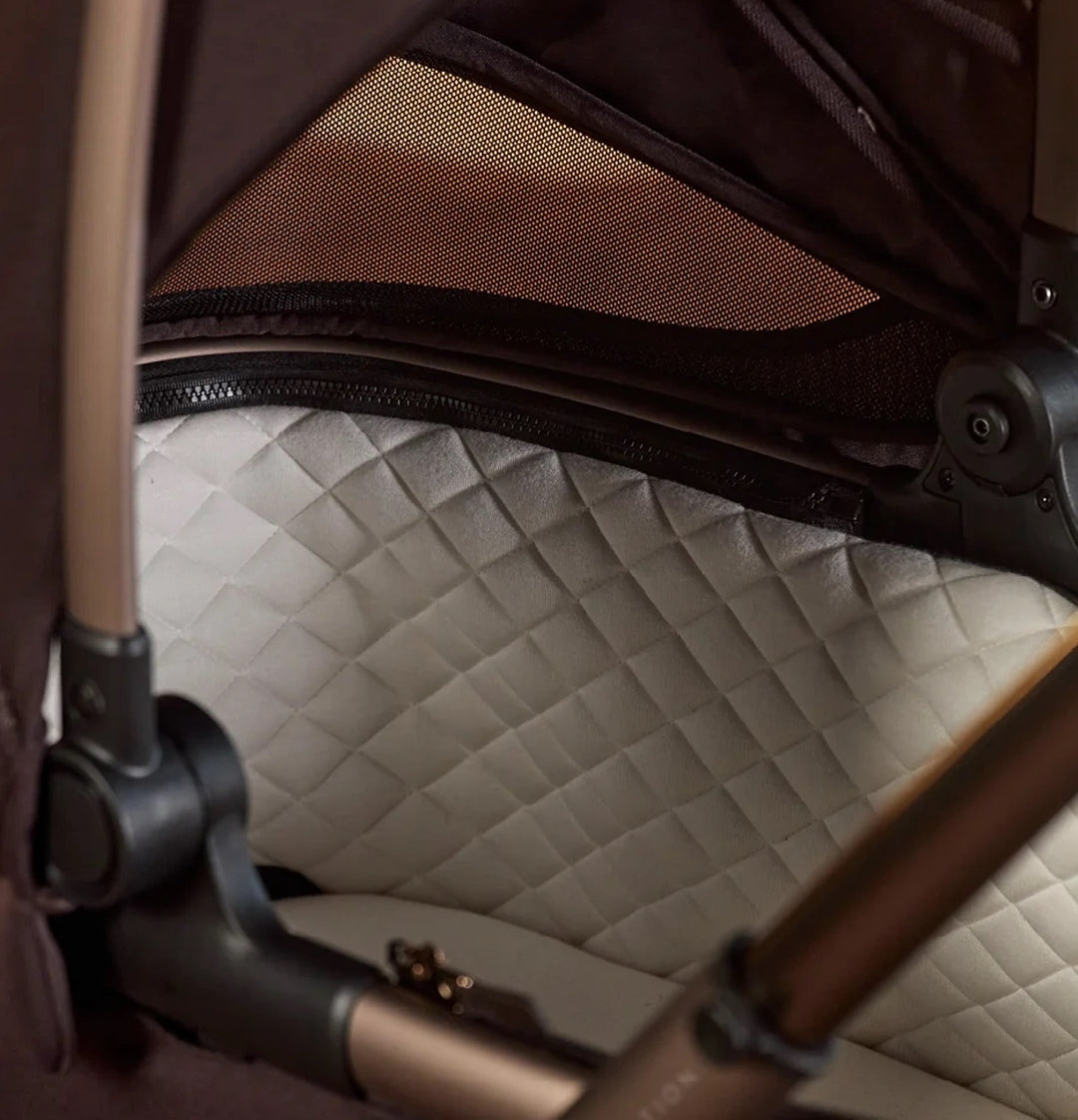 Silver Cross Reef 2 with Carrycot Special Edition - Ganache